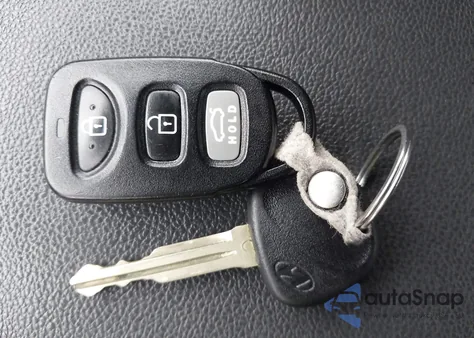 2018 Hyundai Elantra Sel z USA, uszkodzony, nr VIN 5NPD84LF6JH344034